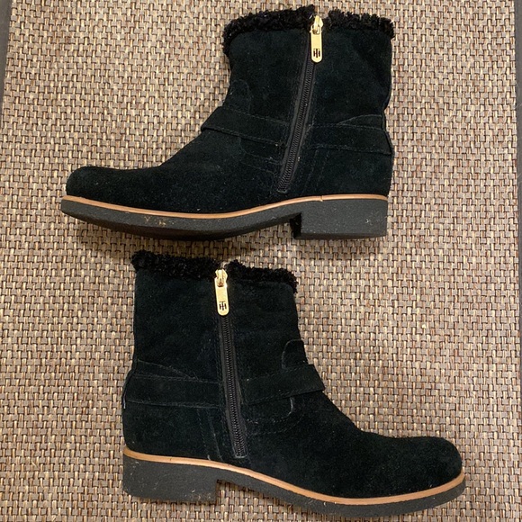 Tommy Hilfiger 7 Black Faux Suede Boots - Picture 9 of 12